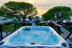 jacuzzi-website